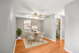176 E Springbrook Dr, Bloomingdale, IL 60108 - Photo 6