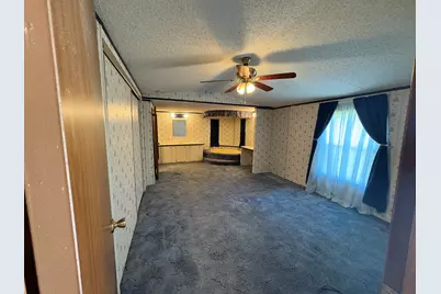 21654 Benton Street, Thompsonville, IL 62890 - Photo 16