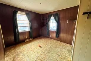 913 S 15th Ave, Freeport, IL 61032 - Photo 8