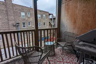 864 W Newport Ave, Chicago, IL 60657 - Photo 12