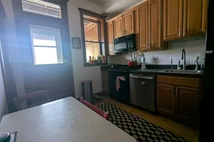 864 W Newport Ave, Chicago, IL 60657 - Photo 6