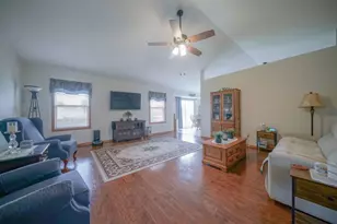 192 Prairie Moon Dr, Davis Junction, IL 61020 - Photo 2