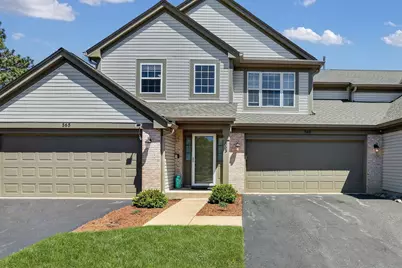 563 Willow Way #563, Lindenhurst, IL 60046 - Photo 1