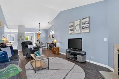 563 Willow Way #563, Lindenhurst, IL 60046 - Photo 8