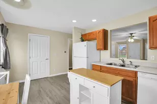 3715 Boulder Ridge Dr, Champaign, IL 61822 - Photo 10