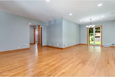 425 Douglas Street, Oswego, IL 60543 - Photo 6