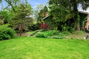 17W214 W Hillside Ln, Willowbrook, IL 60527 - Photo 26