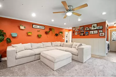 17W214 W Hillside Lane, Willowbrook, IL 60527 - Photo 12