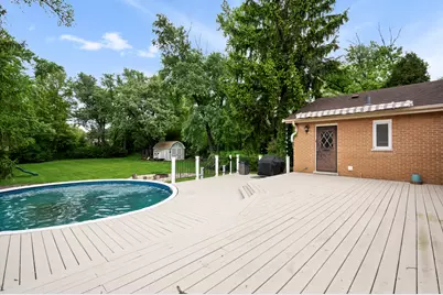17W214 W Hillside Lane, Willowbrook, IL 60527 - Photo 20