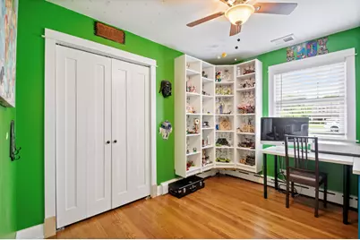17W214 W Hillside Lane, Willowbrook, IL 60527 - Photo 16