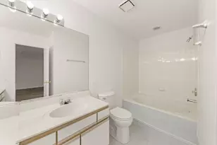 182 Half Moon Cir, Aurora, IL 60504 - Photo 14