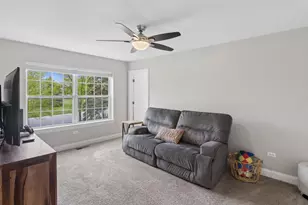 664 Country Club Rd, Crystal Lake, IL 60014 - Photo 10
