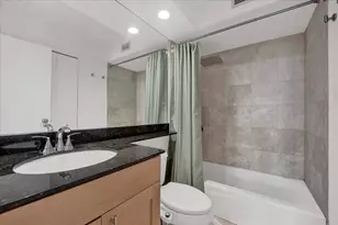 3033 N Sheridan Rd, Chicago, IL 60657 - Photo 8