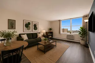 3033 N Sheridan Rd, Chicago, IL 60657 - Photo 2