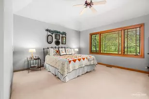 8N419 Sunny Hill Cir, Elgin, IL 60124 - Photo 10