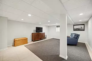 7100 Terrace Dr, Downers Grove, IL 60516 - Photo 24