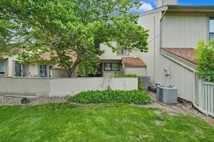 33 Colony W Dr, Champaign, IL 61820 - Photo 28