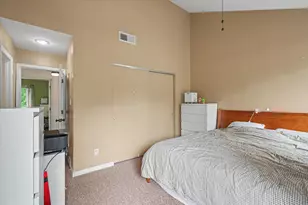 33 Colony W Dr, Champaign, IL 61820 - Photo 24