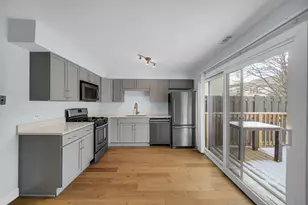 6318 Prideham St, Downers Grove, IL 60515 - Photo 6