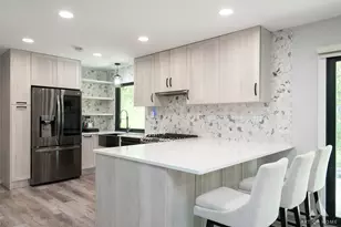 2 Dogwood Rd, Rolling Meadows, IL 60008 - Photo 12