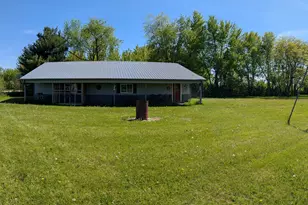 33968 Myelle Rd, Kingston, IL 60145 - Photo 4