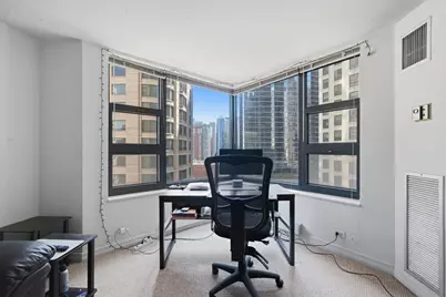 401 E Ontario Street #1304, Chicago, IL 60611 - Photo 34
