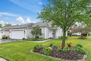 12547 Carmel Ct, Huntley, IL 60142 - Photo 2