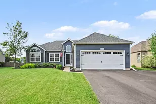 566 Yellowstone Ln, Yorkville, IL 60560 - Photo 1