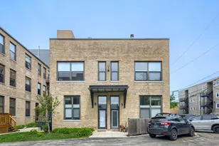 2511 W Moffat St, Chicago, IL 60647 - Photo 2