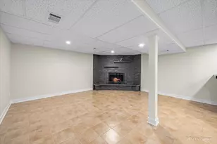 1535 Marshall Dr, Des Plaines, IL 60018 - Photo 26