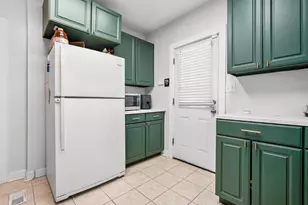 416 Hull Ct, Waukegan, IL 60085 - Photo 12