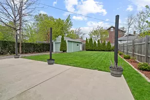 416 Hull Ct, Waukegan, IL 60085 - Photo 38