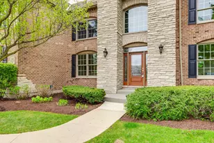 14805 Creekside Path, Libertyville, IL 60048 - Photo 2
