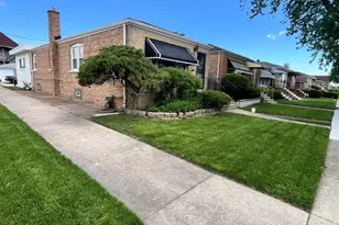 7458 W 64th Pl, Summit, IL 60501 - Photo 2