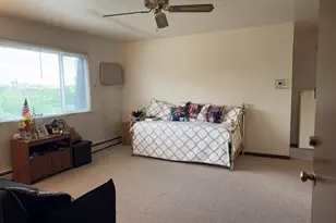 1253 Getzelman Dr, Elgin, IL 60123 - Photo 2