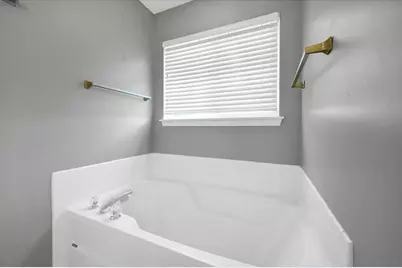 7 Appletree Court, Lake in the Hills, IL 60156 - Photo 18