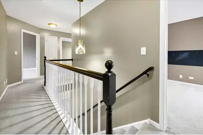 7 Appletree Court, Lake in the Hills, IL 60156 - Photo 24