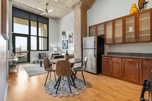 320 E 21st St, Chicago, IL 60616 - Photo 6