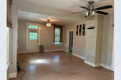 740 E 9th Street, Davenport, IA 52803 - Photo 4