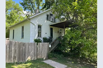 740 E 9th Street, Davenport, IA 52803 - Photo 1