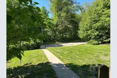 740 E 9th Street, Davenport, IA 52803 - Photo 2