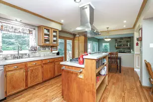 1362 Nightingale Ln, Bartlett, IL 60103 - Photo 10