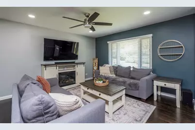 2308 Carriage Lane, Lindenhurst, IL 60046 - Photo 12