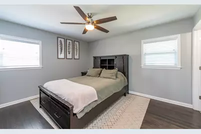 2308 Carriage Lane, Lindenhurst, IL 60046 - Photo 14