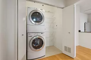 8 E Randolph St, Chicago, IL 60601 - Photo 16