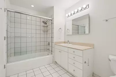 8 E Randolph Street #3102, Chicago, IL 60601 - Photo 16