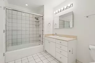 8 E Randolph St, Chicago, IL 60601 - Photo 16