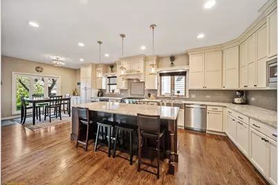 404 Grand Boulevard, Park Ridge, IL 60068 - Photo 2