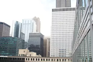 565 W Quincy St, Chicago, IL 60661 - Photo 8