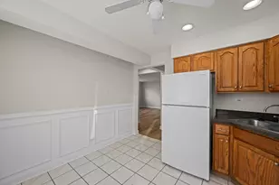 10121 Hartford Ct, Schiller Park, IL 60176 - Photo 16
